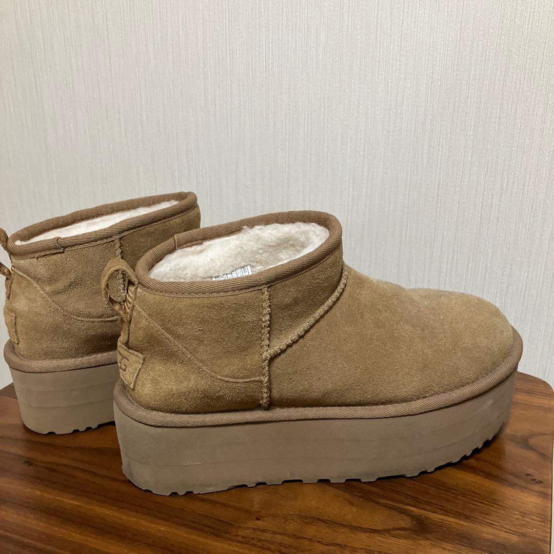UGG クラシックウルトラミニプラットフォーム　厚底ブーツ　24cm