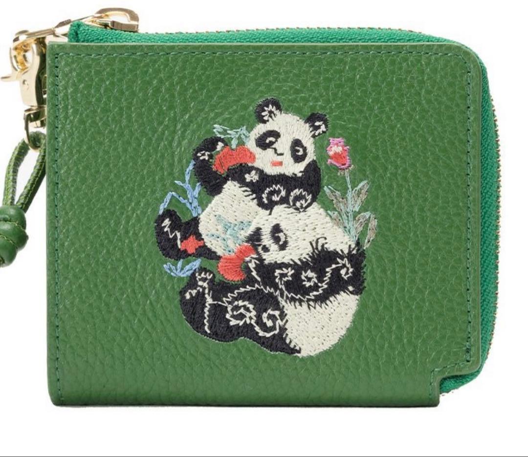 紅茶です。ケイタマルヤマ二つ折りミニ財布 パンダ　刺繍