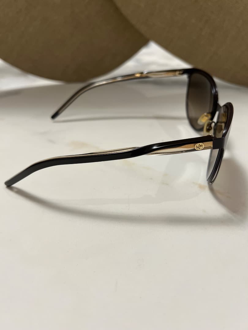 GUCCI キャットアイ サングラス