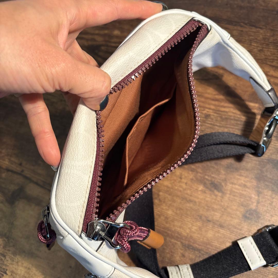 COACH ミッキーパッチ ボディバッグ