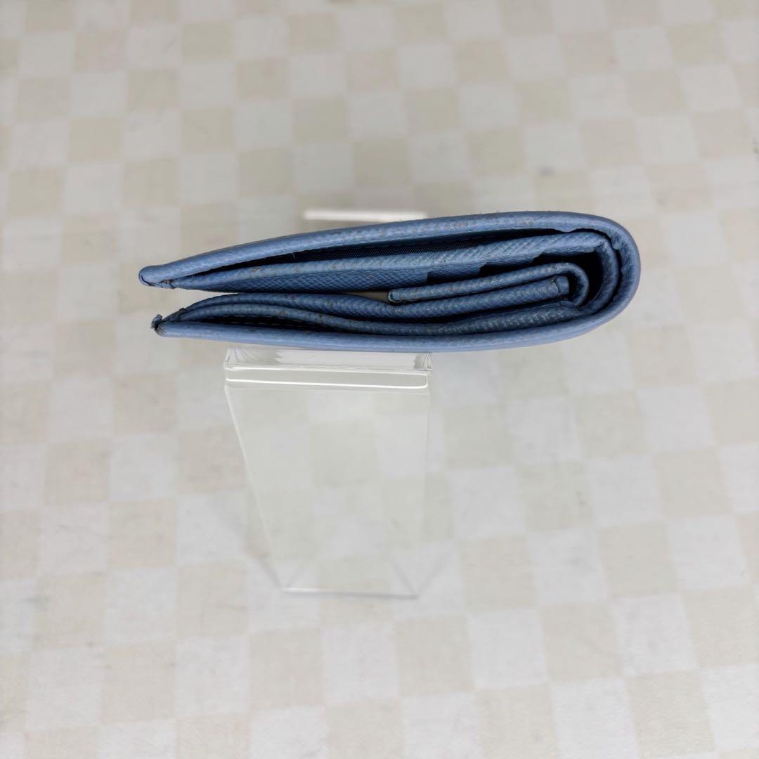 美品　PRADA プラダ　財布　二つ折り　M05