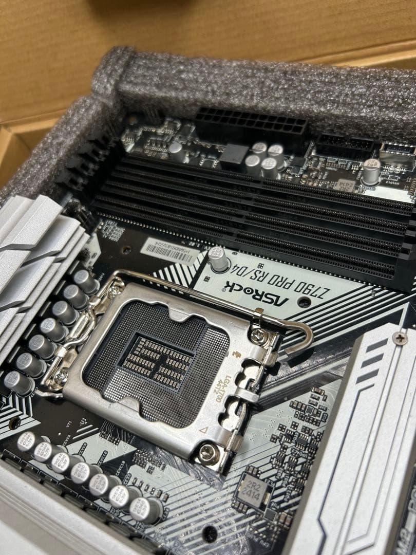 ASRock Z790 PRO RS/D4 マザーボード