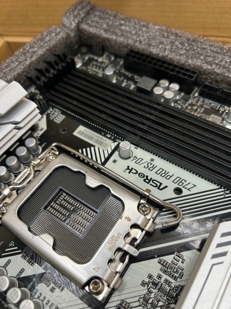 ASRock Z790 PRO RS/D4 マザーボード