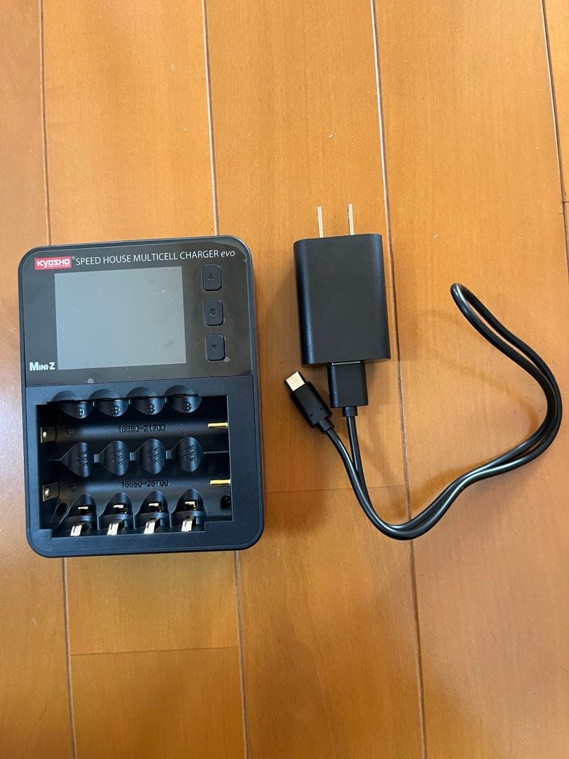 【焼肉ユッケ】京商 MINI-Z マルチセルチャージャーeco USB電源
