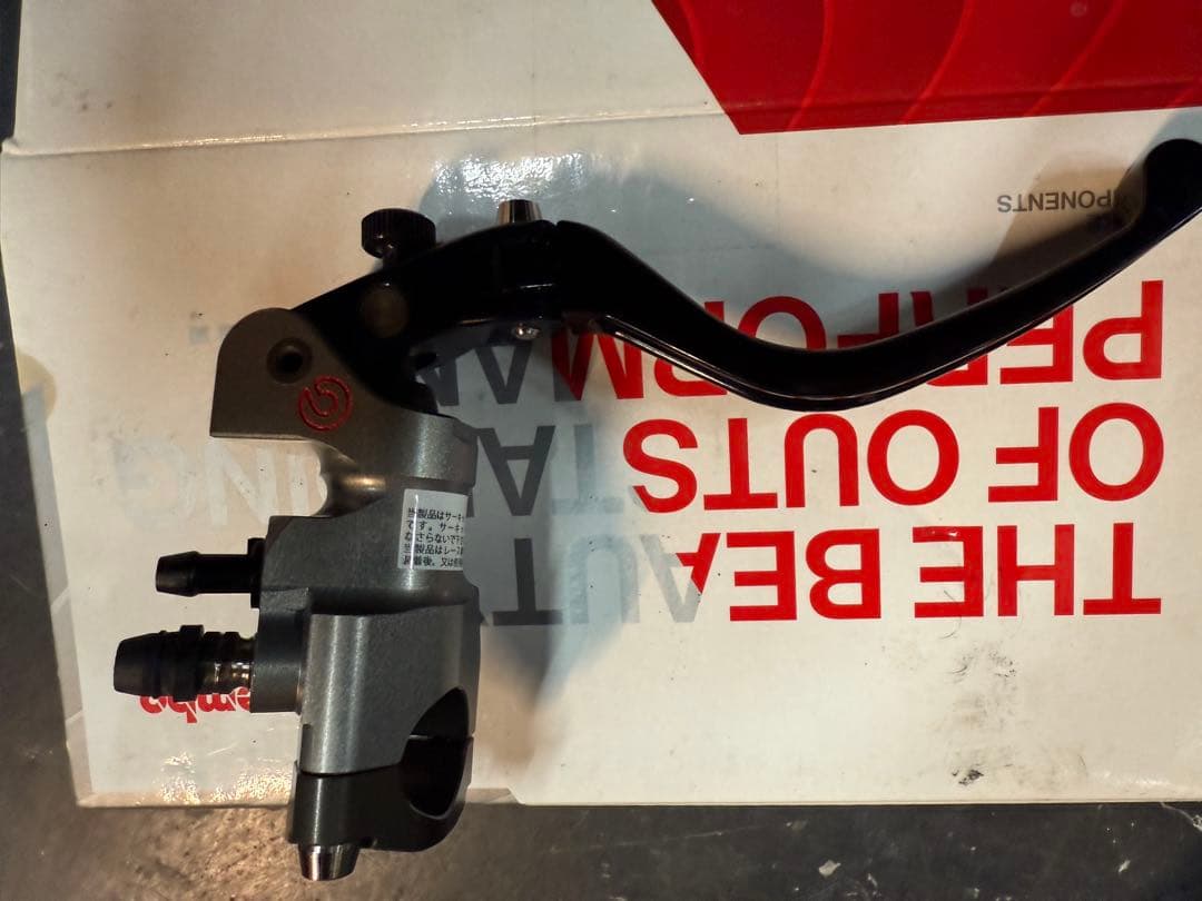 brembo レーシングラジアル16×16