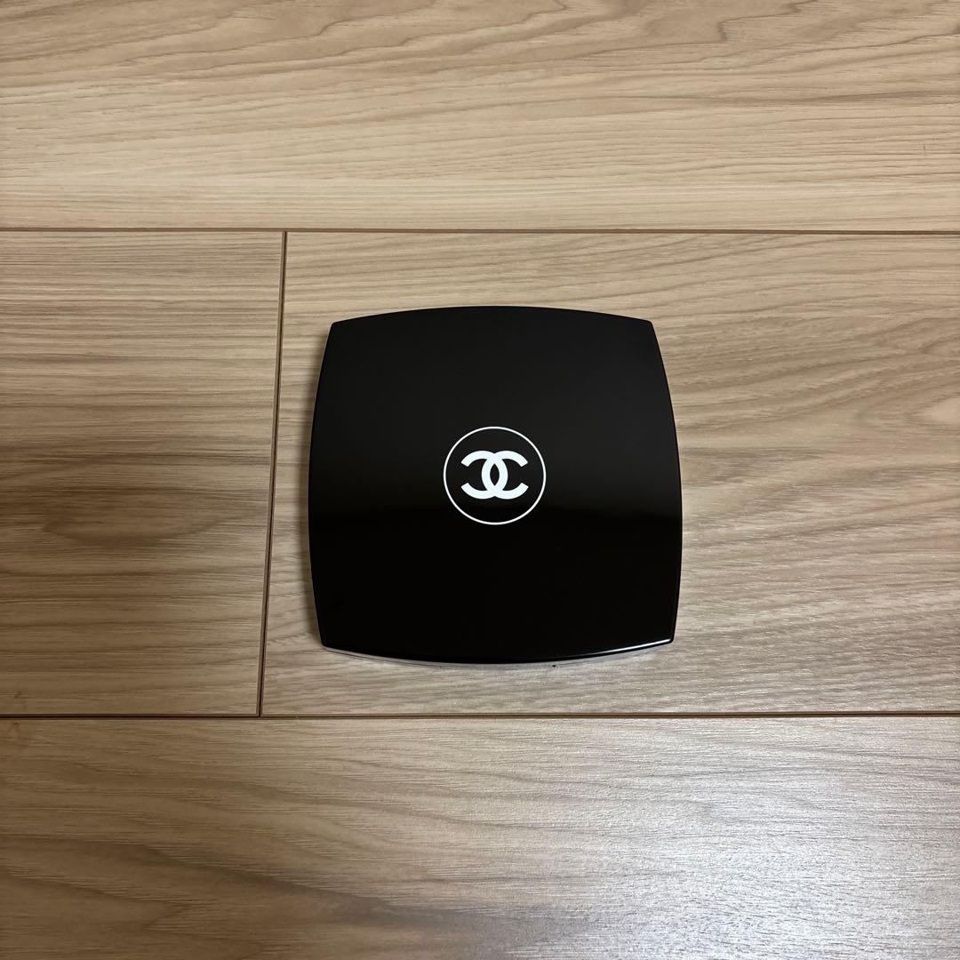 シャネル ジュードゥ　ルミエール