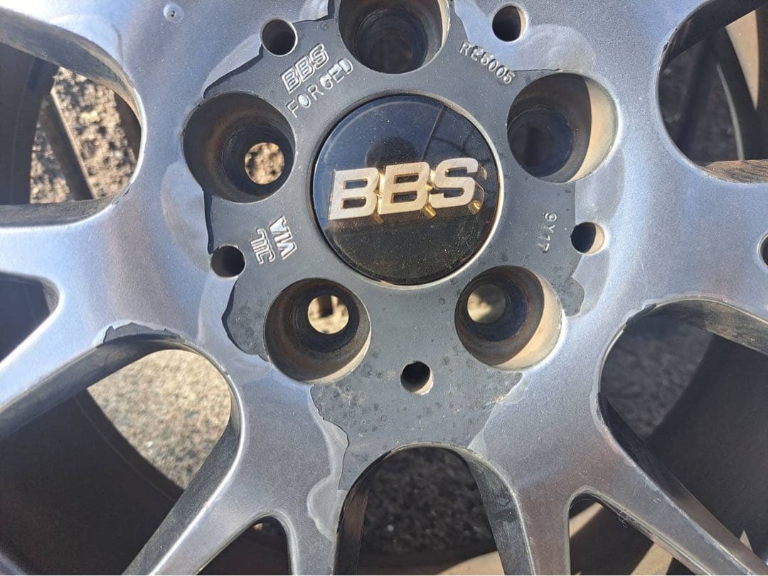 BBS 17インチホイールとブリヂストンタイヤ4本　215/40R