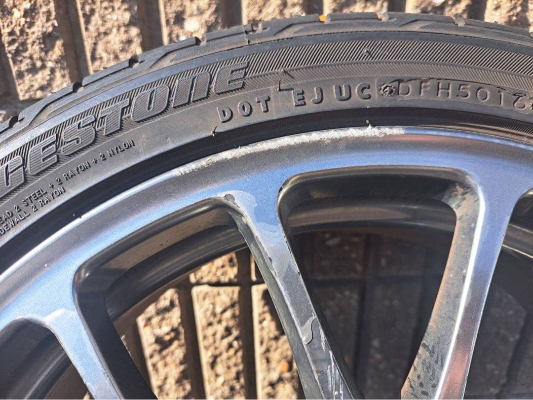BBS 17インチホイールとブリヂストンタイヤ4本　215/40R