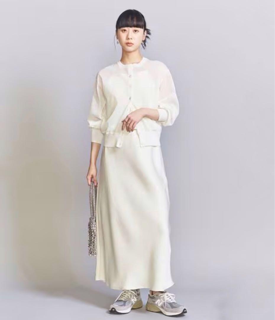 ほぼ新品＊BEAUTY&YOUTH UNITED ARROWSサテンスカート白;