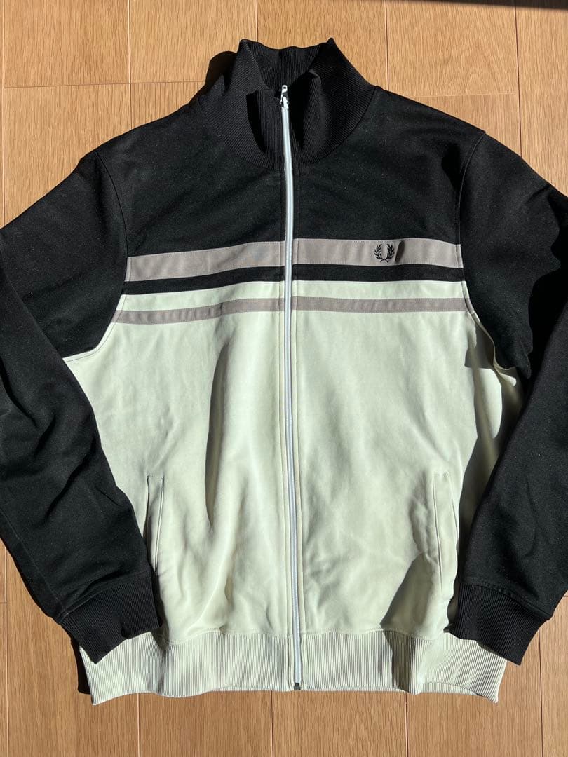 《げっち様》Fred Perry ストライプ ジップアップジャケット L 白　黒