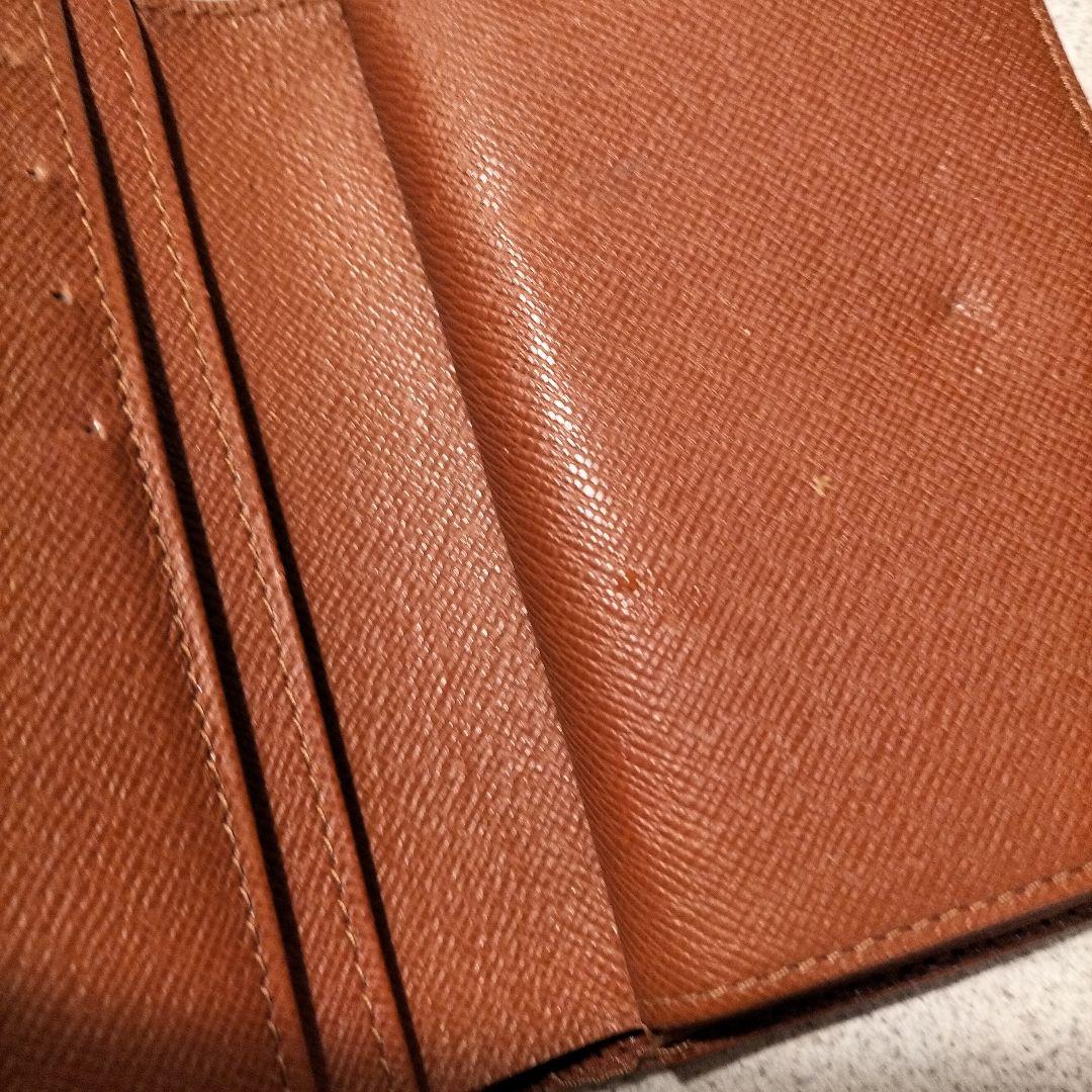 Louis Vuitton 二つ折り財布 ブラウン。お下げしました。