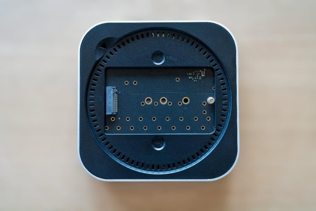 Macmini M4用 SSD Docking Station 40Gbps