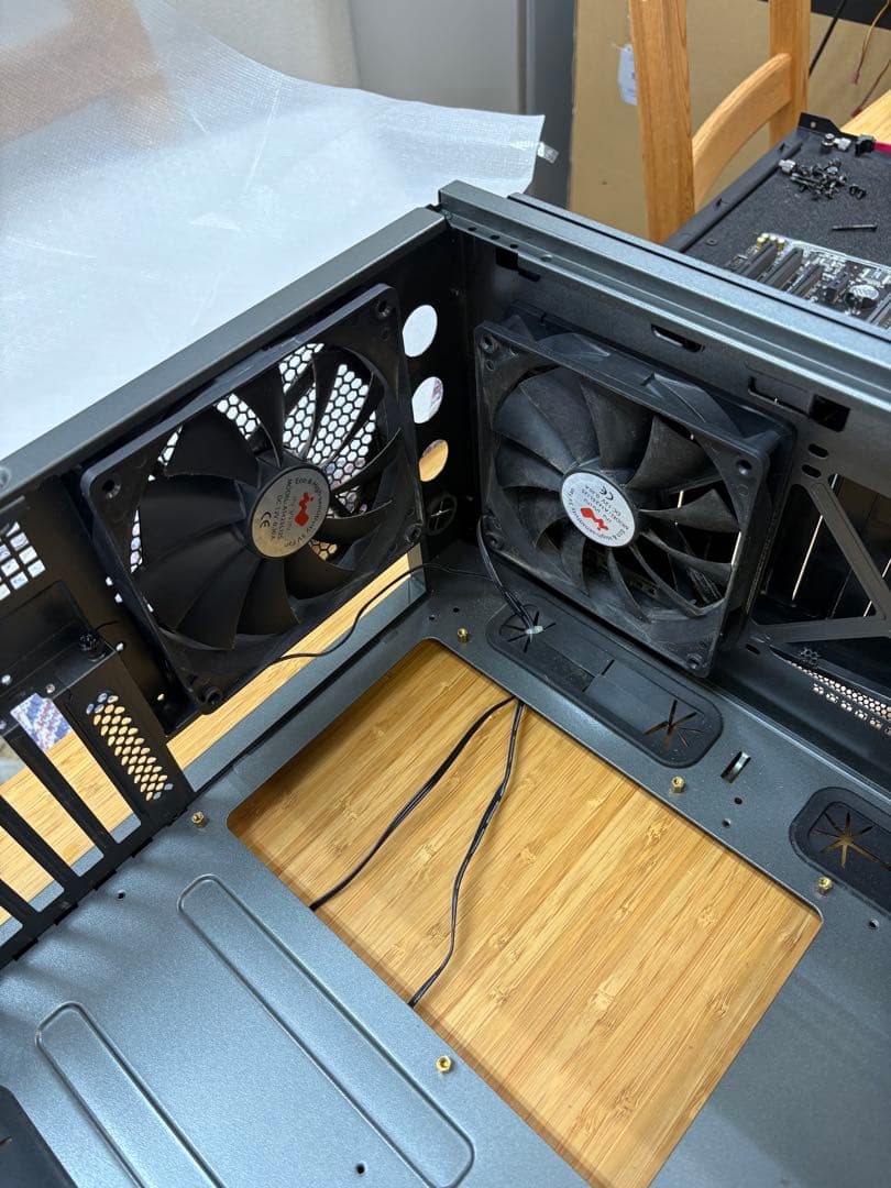 GALLERIAフルタワー　PCケース グレー メッシュフロントパネル