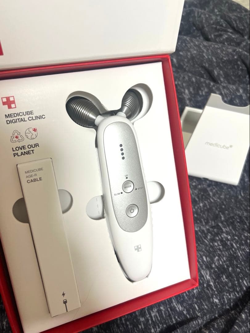 最終値下げ★メディキューブ美顔器2点セット【EMSショット，ダーマエアショット】