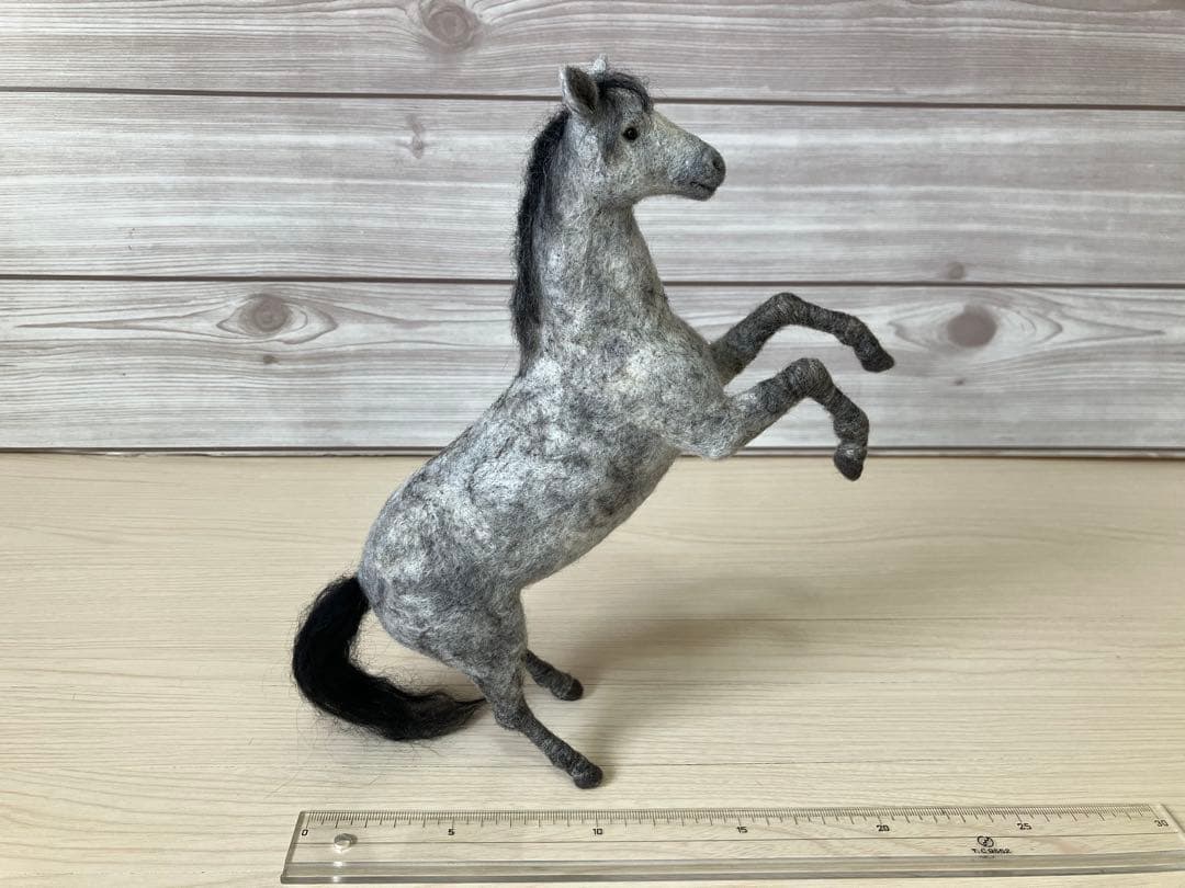 羊毛フェルト 馬