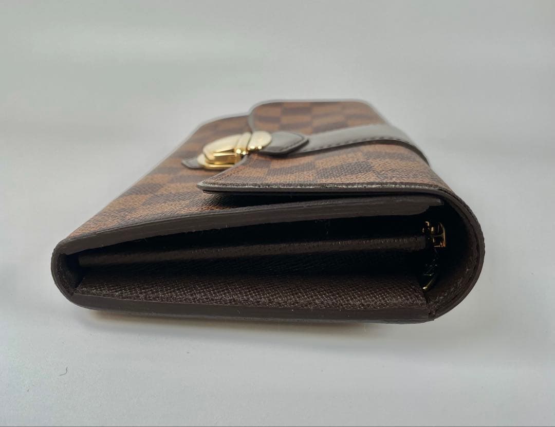LOUIS VUITTON(ルイヴィトン) ポルトフォイユシスティナ
