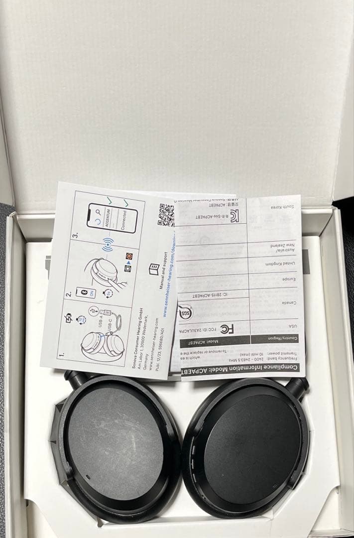Sennheiser Accentum Wireless ブラック