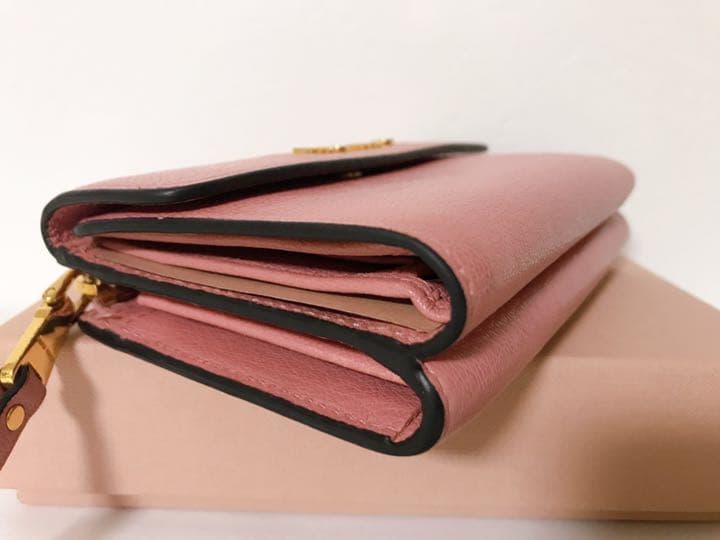 miu miu ミュウミュウ 財布 ミニ財布 折り財布