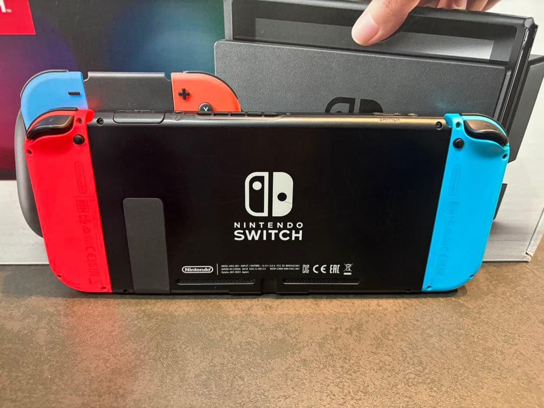 ま*え様 Nintendo Switch 本体 青/赤