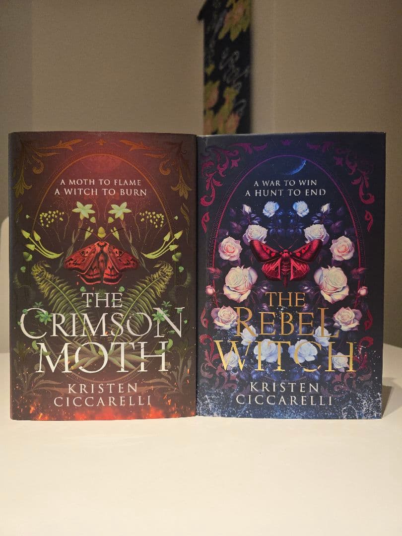洋書 The Crimson Moth Duology