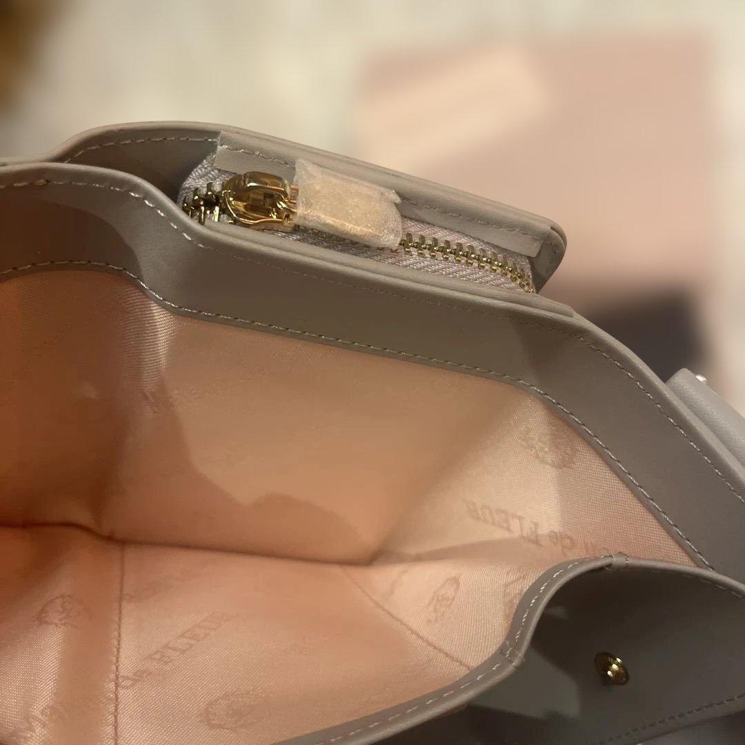 ♡新春♡ Maison de FLEUR リボンパール ３つ折り財布
