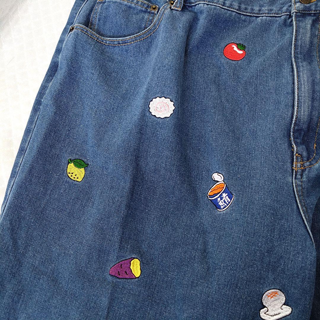 PUNYUS10th anniversary　刺繍デニム 特大ジーンズ　サイズ4