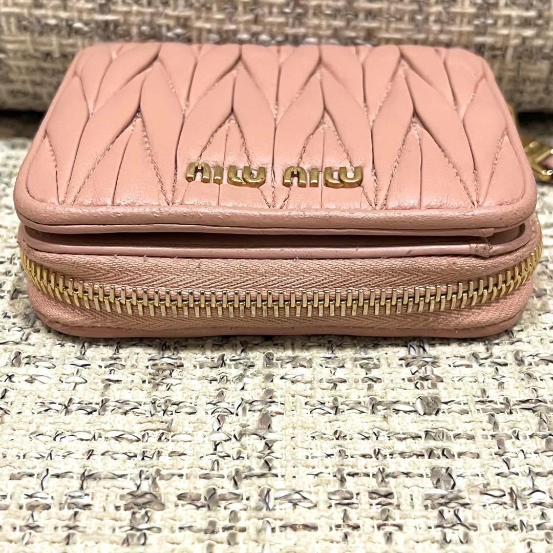 MIU MIU ミュウミュウ ピンク 編み込み レザー二つ折り財布 金ロゴ