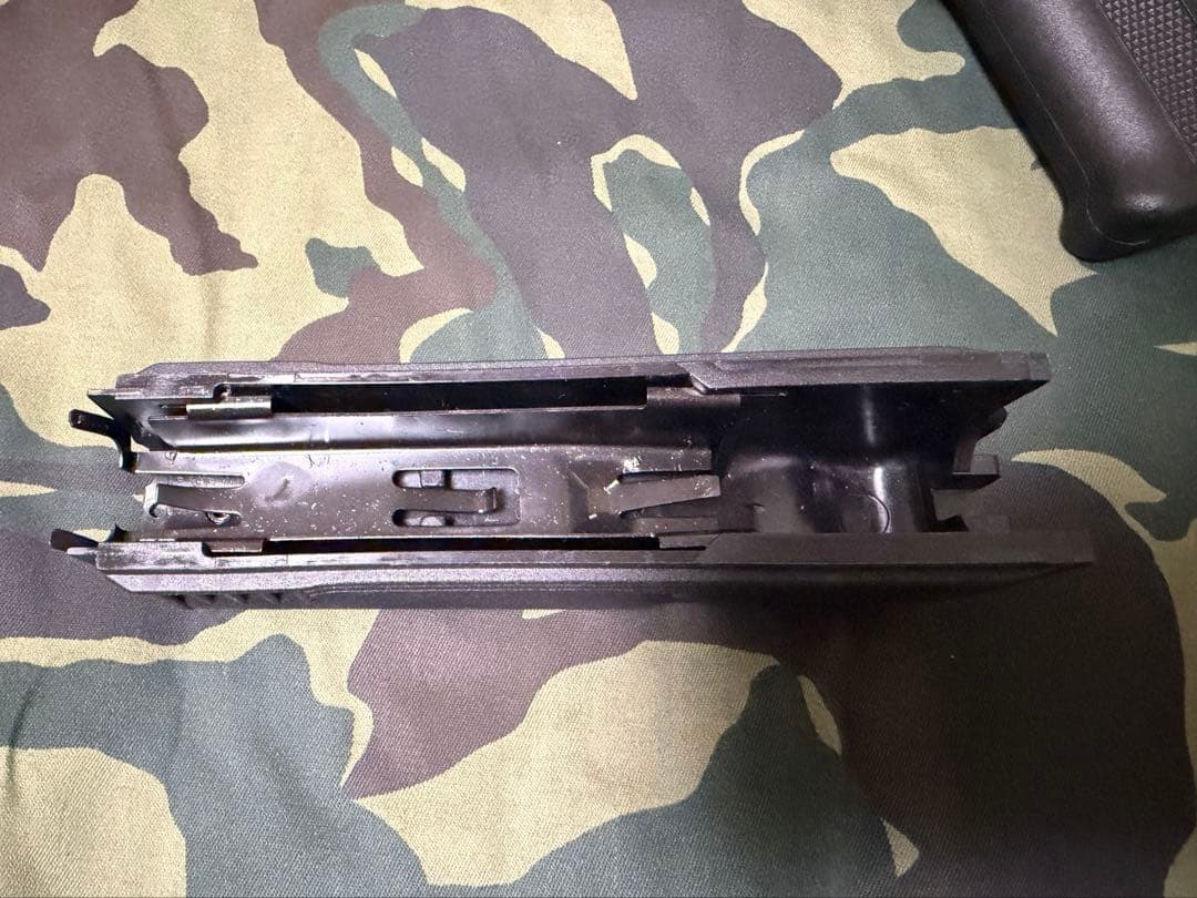 【実物】WBP製　AKM用パーツセット(ハンドガード、グリップ)　ポーランド産