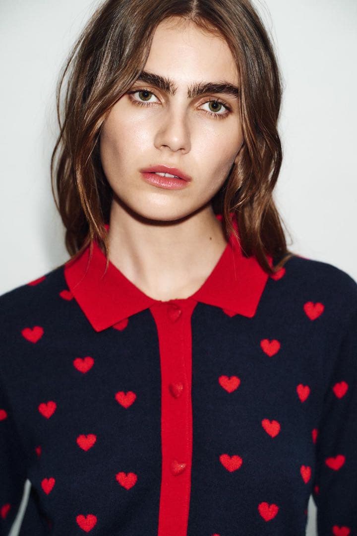 完売品ZARA ハート柄ジャカードニットカーディガン Sサイズ新品タグ付き