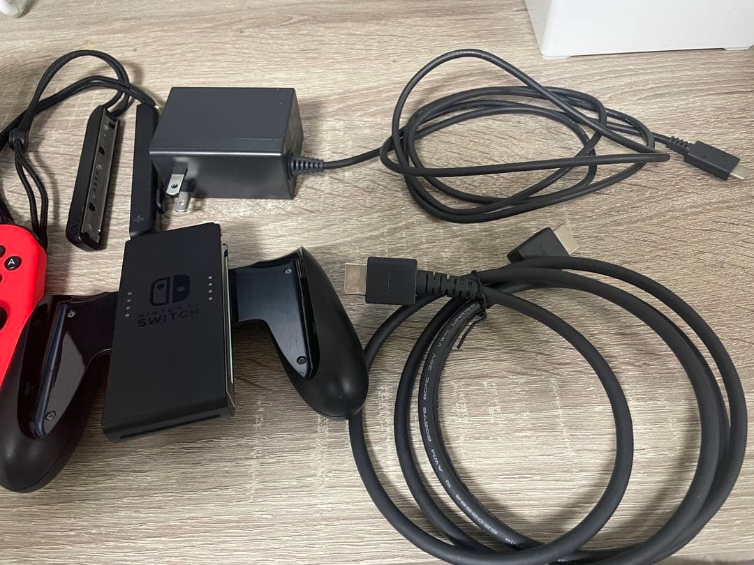 最終値下げ Nintendo Switch 青/赤 本体