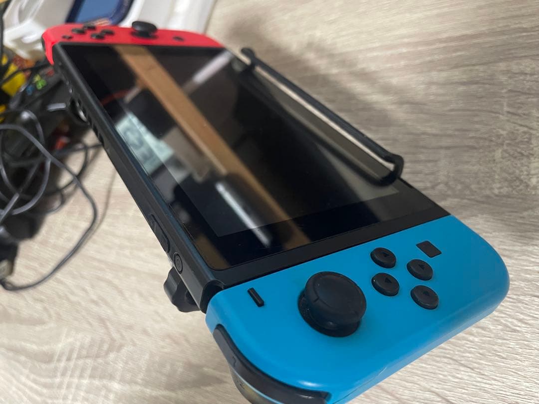 最終値下げ Nintendo Switch 青/赤 本体