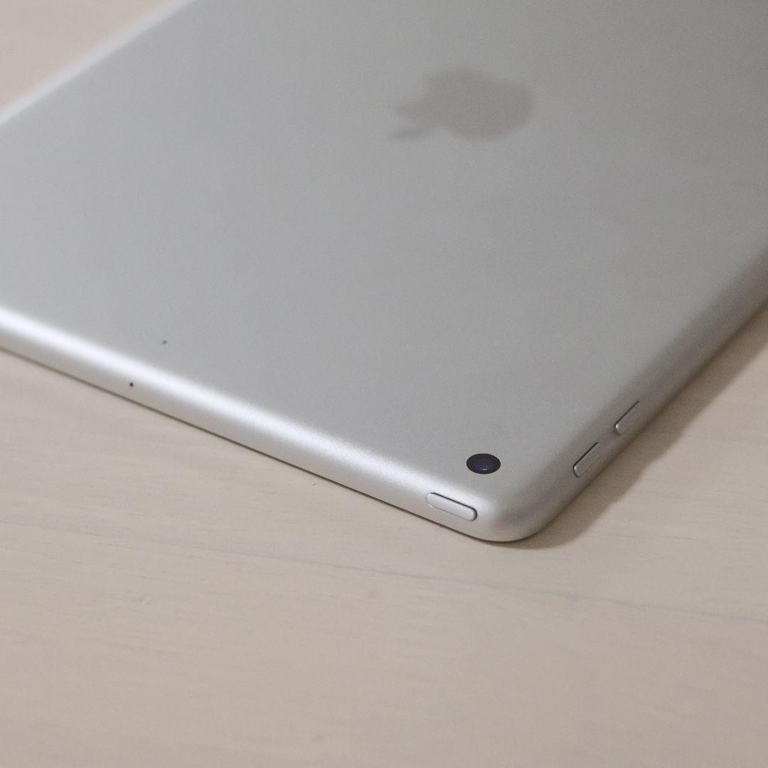 iPad (第5世代) Wi-Fiモデル 32GB シルバー