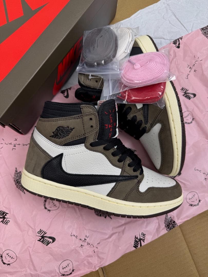 ジャケット・アウター Travis Scott Nike Air Jordan 1 Retro