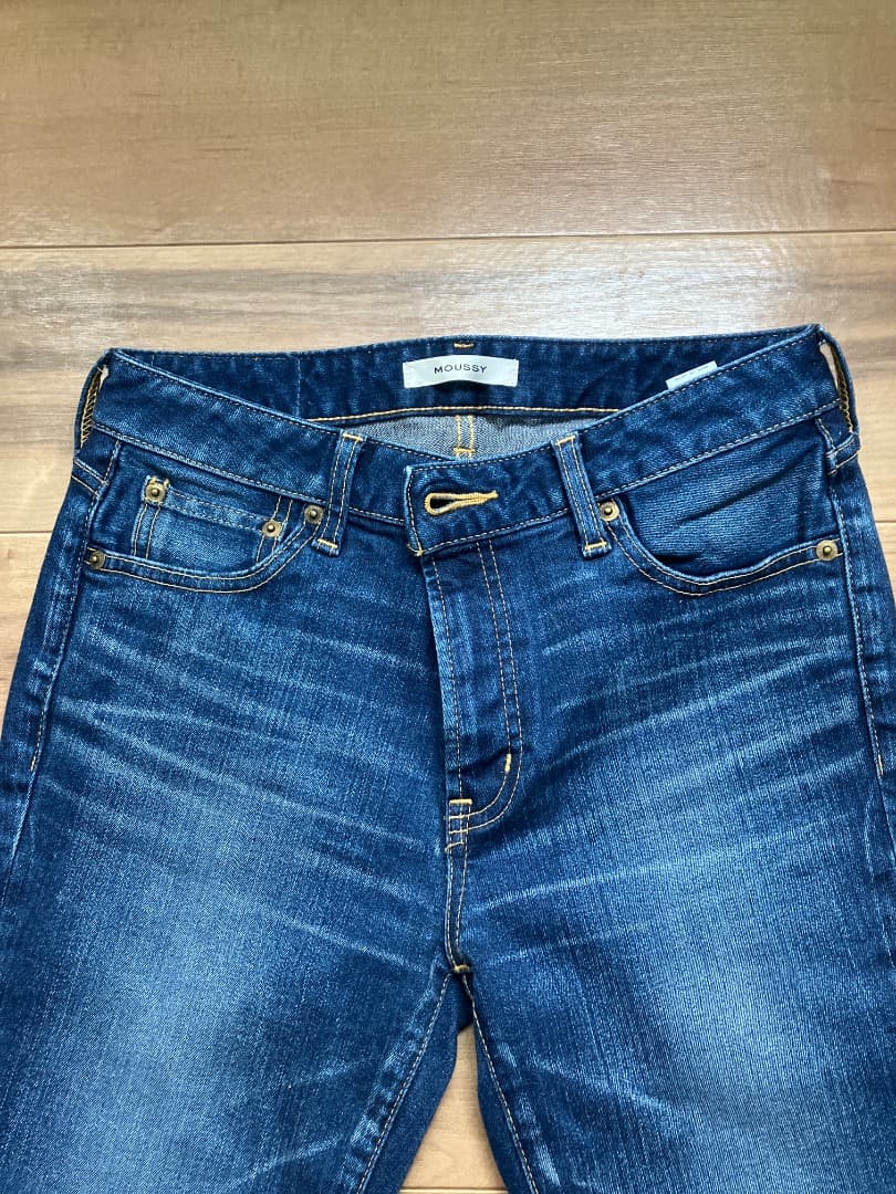 N出品未使用級moussy WFリバーススキニーデニム27インチブルー