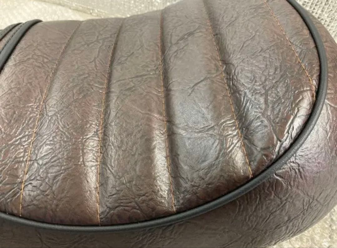送料無料☆新品☆250TR用あんこ抜きタックロールシート☆完成品☆