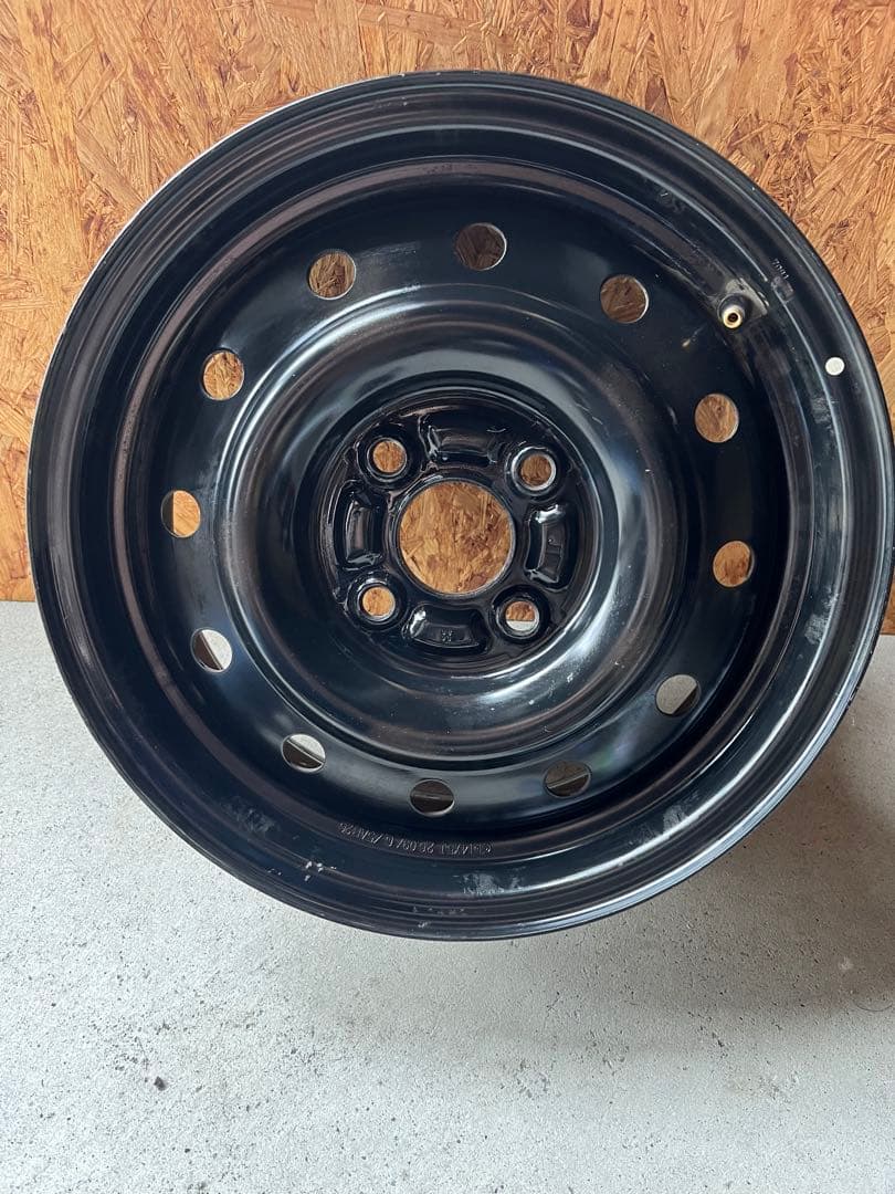 T*☆様 トヨタ純正スチールホイール　14インチ5J ＋35〜45mm PCD1
