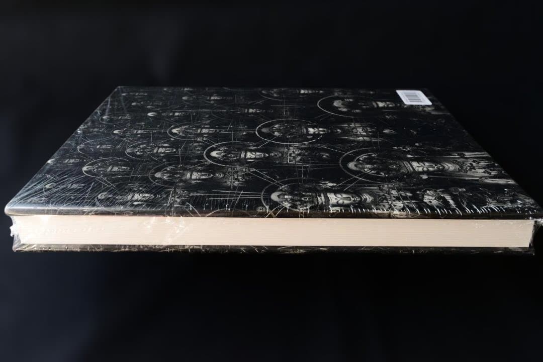 【Hiroshi Sugimoto: Accelerated Buddha 】