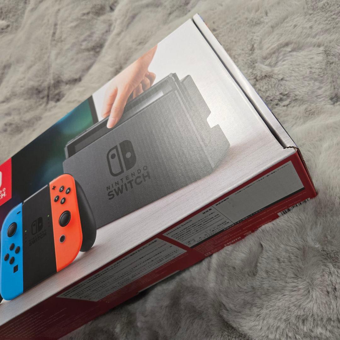 Nintendo Switch 本体 赤/青 ジョイコン付き　+おまけ