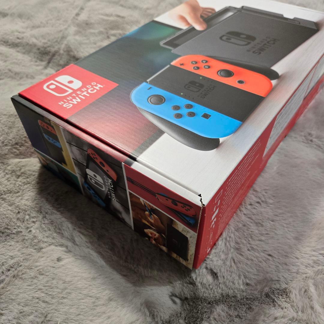 Nintendo Switch 本体 赤/青 ジョイコン付き　+おまけ