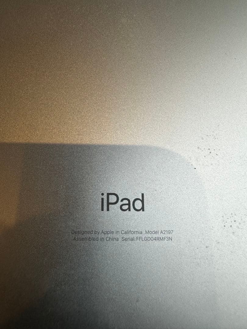 Apple iPad7世代　 (モデルA2197) シルバー　ジャンク