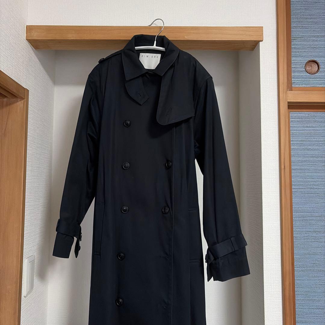 リムアーク　Back flap detail trench coat
