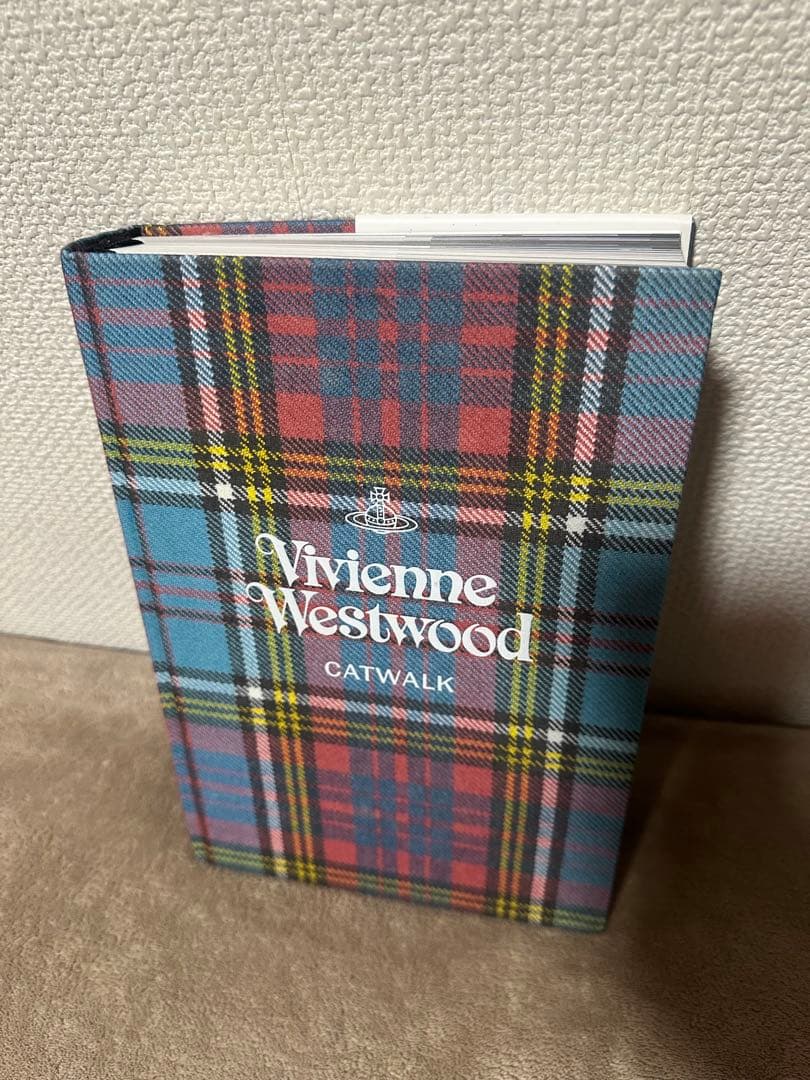 洋書 Vivienne Westwood Catwalk