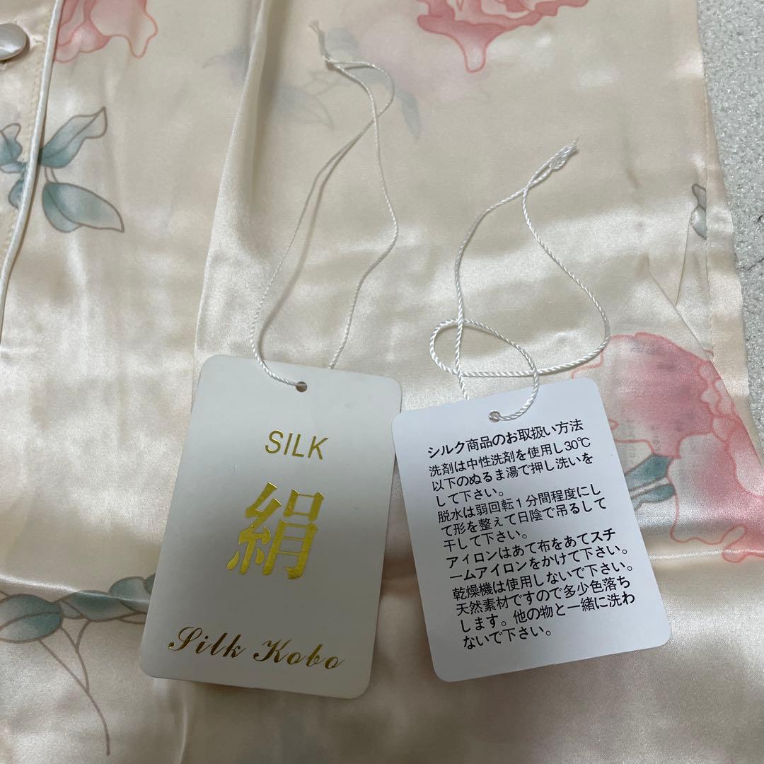 新品未使用　シルク　花柄パジャマ　L シルク工房
