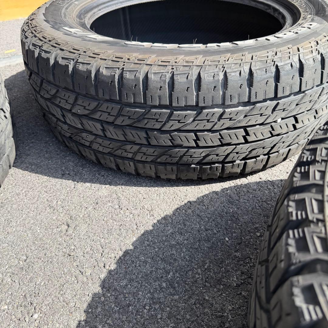 215/65R16 YOKOHAMA タイヤ