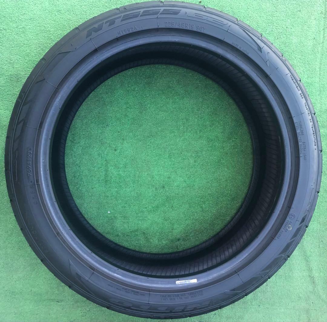 225/45 R19、245/40 R19 NITTO NT555ラジアルタイヤ