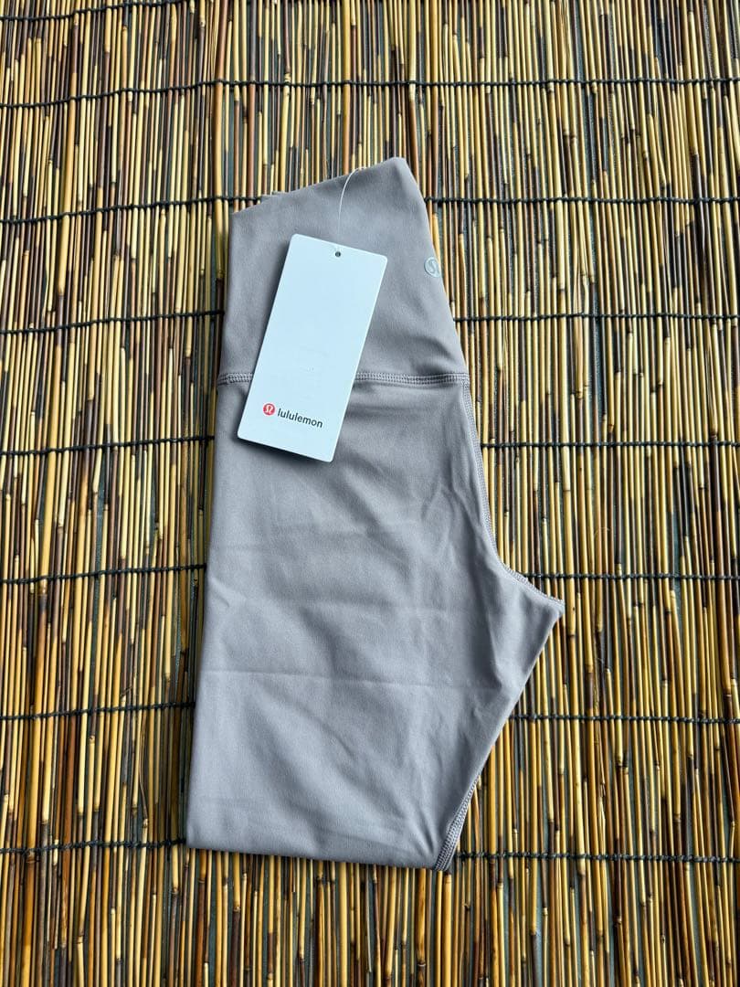 lululemon グレー ヨガパンツ