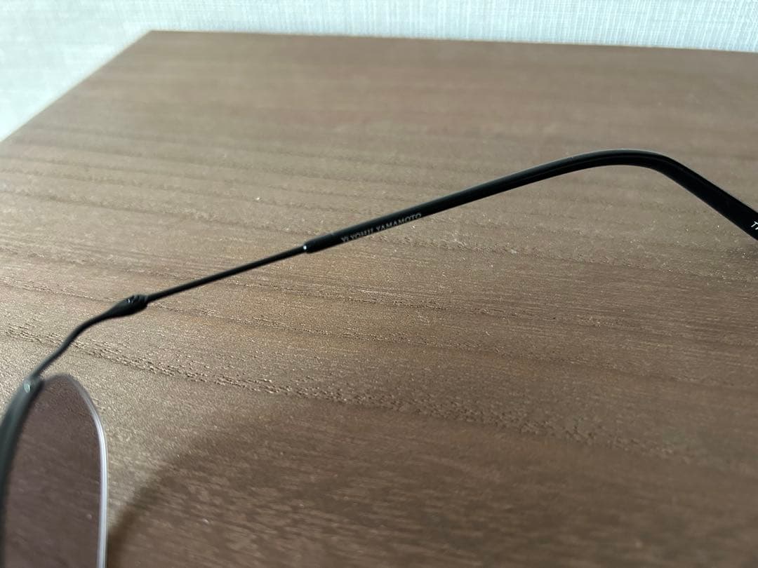 Y'sサングラス