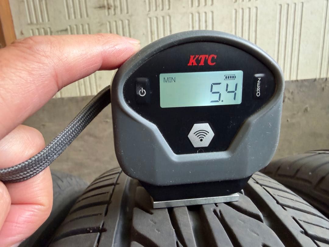 カズ 送料込 165/70R14 ノーマル 22年ダンロップ EC202