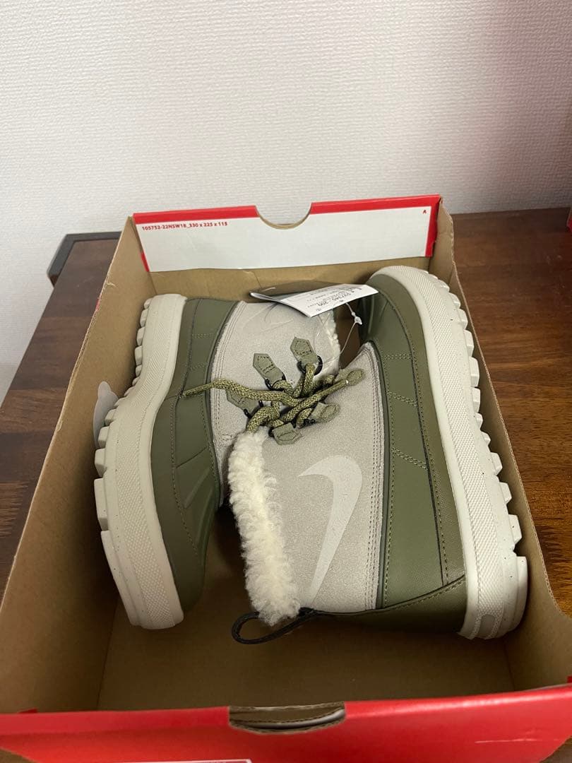 【新品未使用】 Nike ウィメンズ ウッドサイド チャッカ２（25.5）