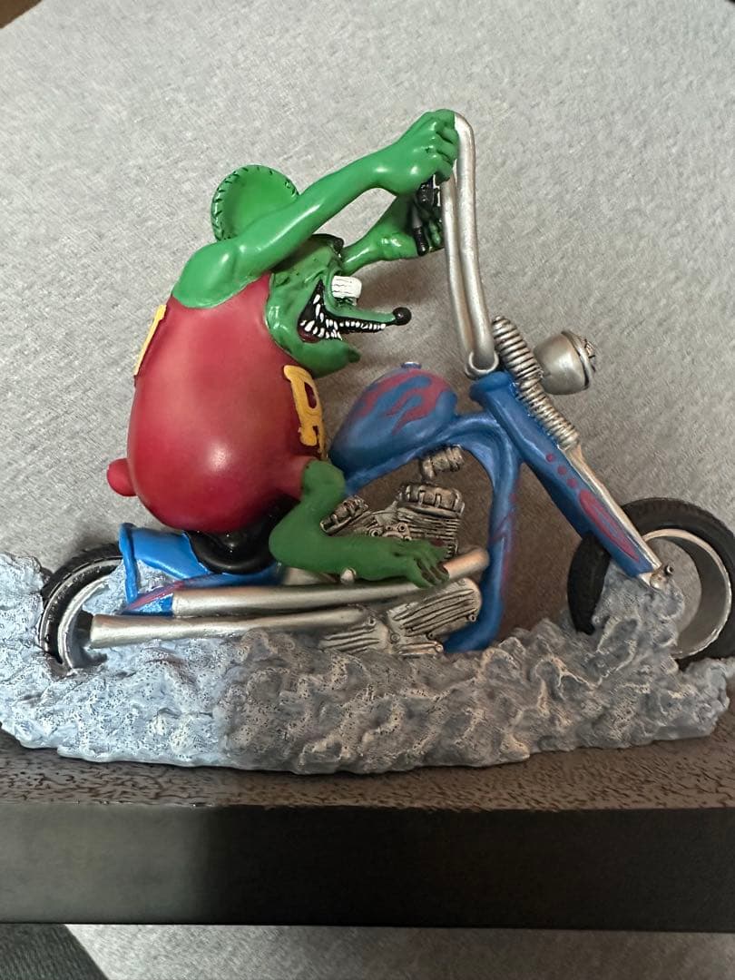 RAT FINK バイク フィギュア